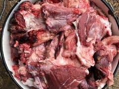 Мясо говяжьих голов / мясо для собак