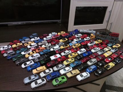 Коллекция моделей авто 1:64