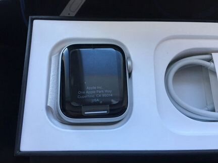 Apple Watch 5 40мм silver Nike series