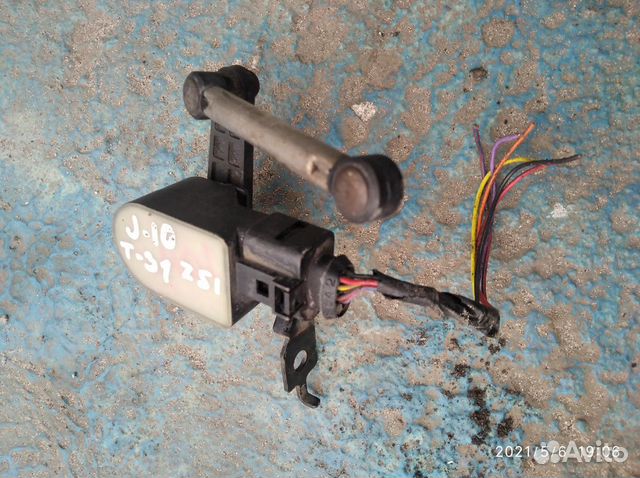 Датчик уровня кузова Nissan X-Trail Qashkai J10