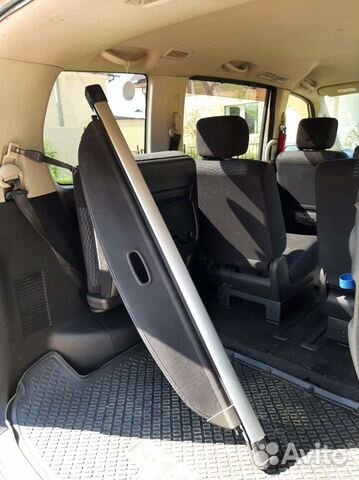 Шторка багажника