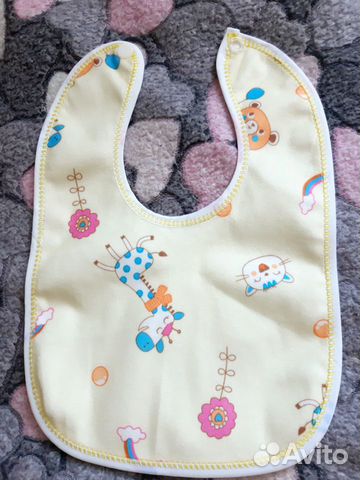 Нагрудник, слюнявчик