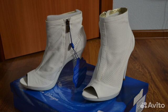 Туфли открытые Туфли открытые