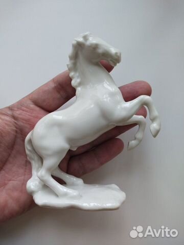 Статуэтка фарфор