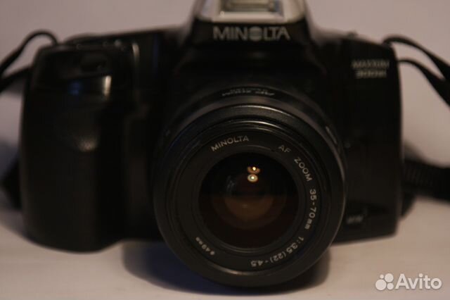 Фотокамера Maxxum с объективом 35-70mm Фотокамера Maxxum с объективом 35-70mm