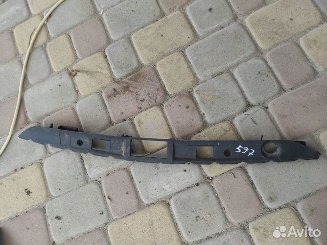 Накладка крышки багажника задняя Mercedes C250