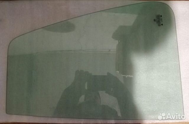 Стекло боковое Volkswagen Golf