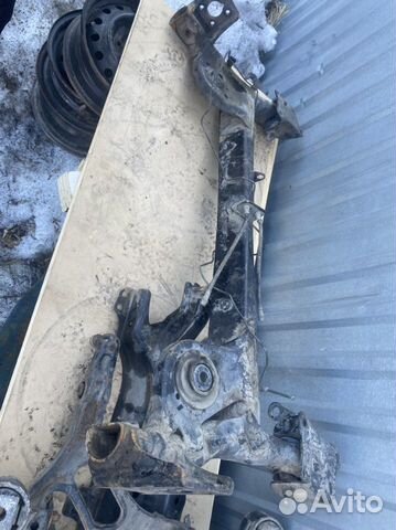Балка задняя Renault 555012371R для Renault Logan