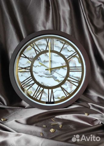 Часы настенные из эпоксидной смолы