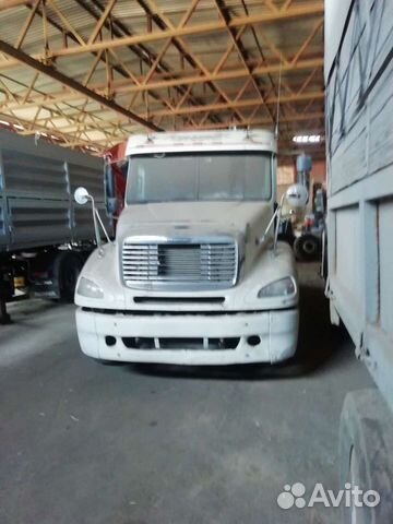 Freightliner Columbia, 2003