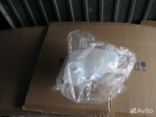 Бачок расширительный на Шевролет Кобальт/Cobalt