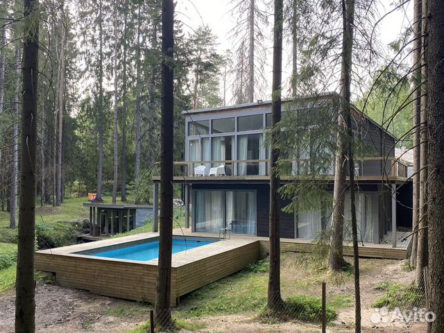 

Коттедж 250 м²