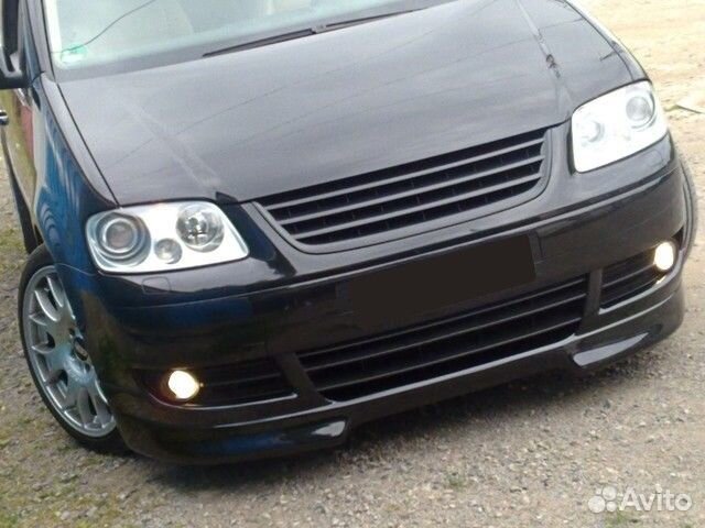 Решетка радиатора Туран VW Touran до 2006г черная Решетка радиатора Туран VW Touran до 2006г черная