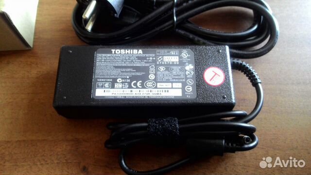 Зарядка для ноутбука Toshiba 19V 4,74A оригинал