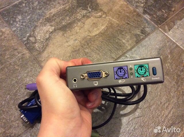 Переключатель KVM на два компьютера