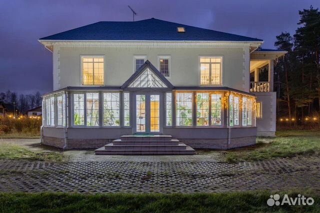 

8-к. коттедж, 700 м²