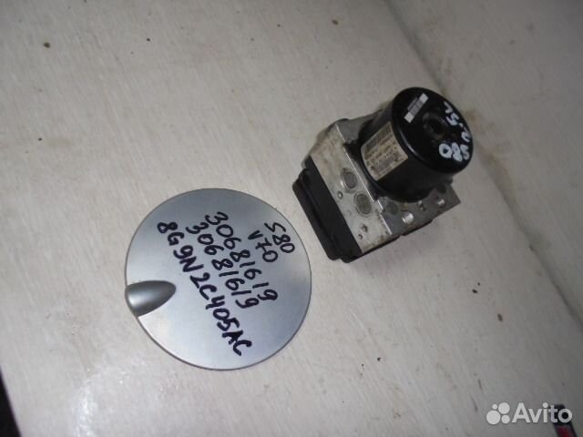 Блок ABS Volvo S80 V70 с 07г 30681619 8G9N2C405AC