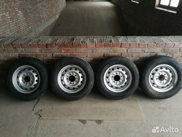 Kumho RoadVenture APT KL51 205/70 R15