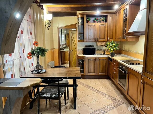 

4-к. коттедж, 180 м²