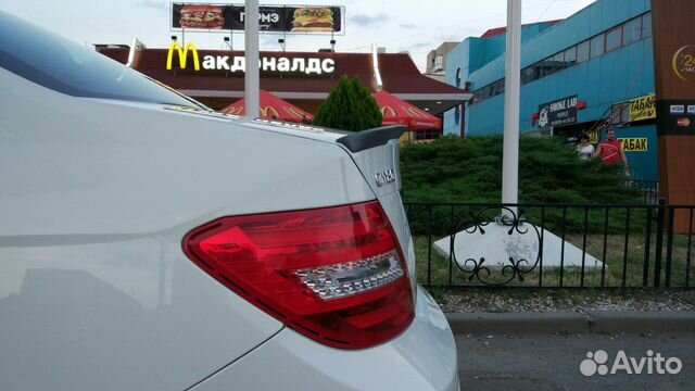 Спойлер Mercedes w204 с выемкой Спойлер Mercedes w204 с выемкой
