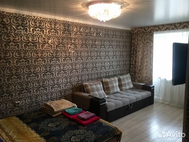 Этажи альметьевск. Снять квартиру в альметьевске посуточно 1 комнатную. Красивые квартиры в альметьевске. Квартира в альметьевске без посредников. Шевченко 182 альметьевск.