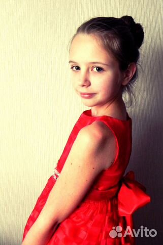 Концертное платье красного цвета Концертное платье красного цвета