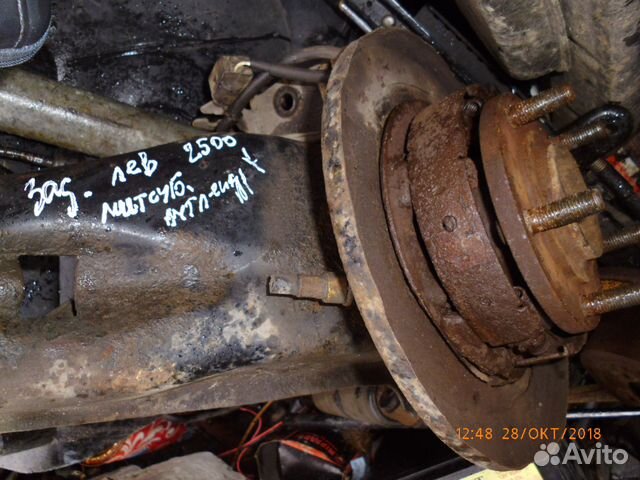 Кулак задний правый Mitsubishi Outlаnder 1