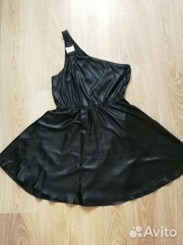 Новое платье Stradivarius Новое платье Stradivarius