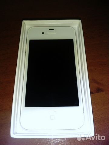 Телефон iPhone 4S
