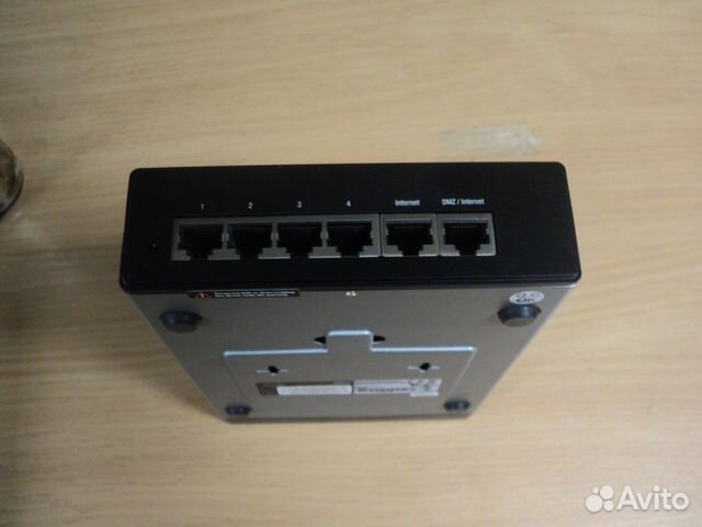 Маршрутизатор Cisco RV042 два WAN порта