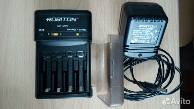 Зарядное устройство robiton smart S100