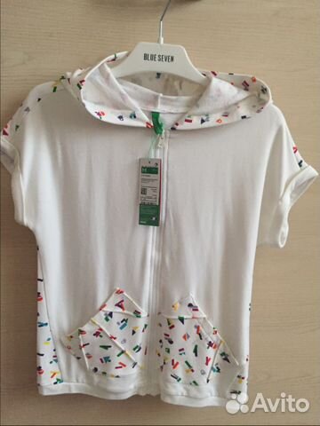 Новая футболка с капюшоном Benetton Новая футболка с капюшоном Benetton
