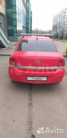 Opel Astra 1.6 МТ, 2010, битый, 127 000 км