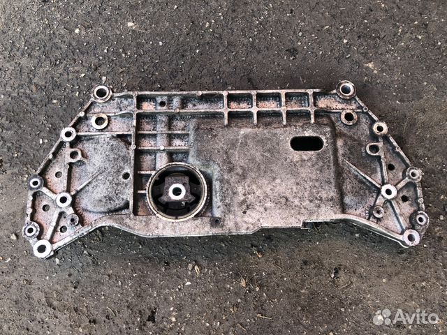 Подрамник передний Audi A3 8P, VW Golf 5