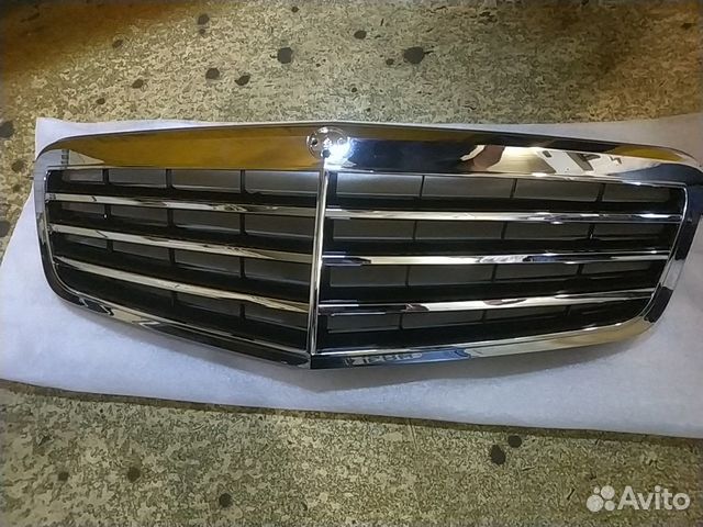 Решетка радиатора Mercedes W212 AMG W Авангард