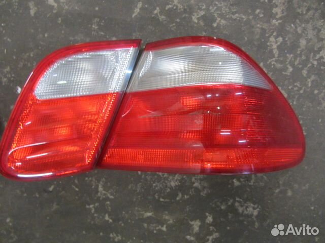 Фонарь задний наружный правый Mercedes CLK W208