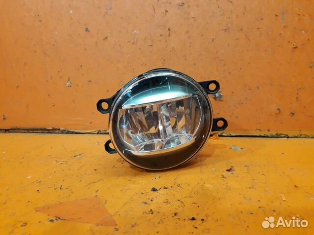 Фара противотуманная левая Toyota Camry XV70 Фара противотуманная левая Toyota Camry XV70