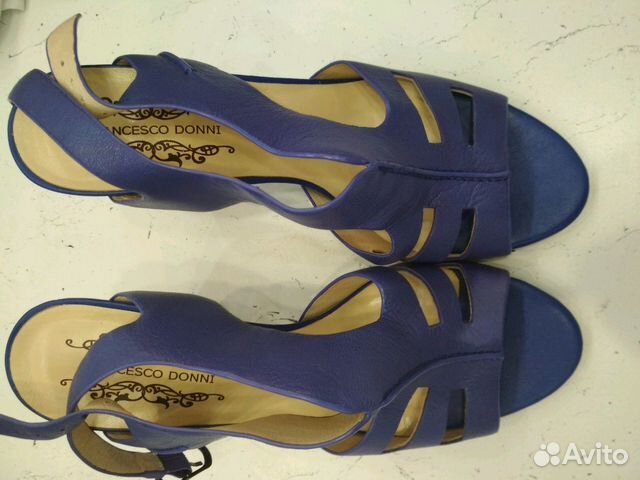 Новые кожаные босоножки фирмы Francesco Donni