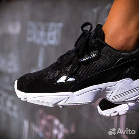 Кроссовки Adidas Falcon Кроссовки Adidas Falcon