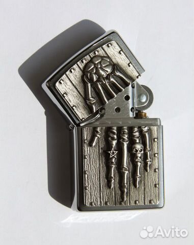 Зажигалка Zippo Skeleton Hand Зажигалка Zippo Skeleton Hand