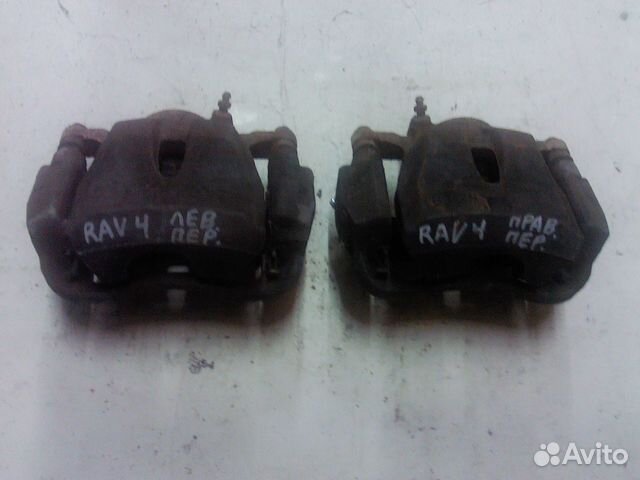 Суппорт передний Toyota RAV4 2006-2012