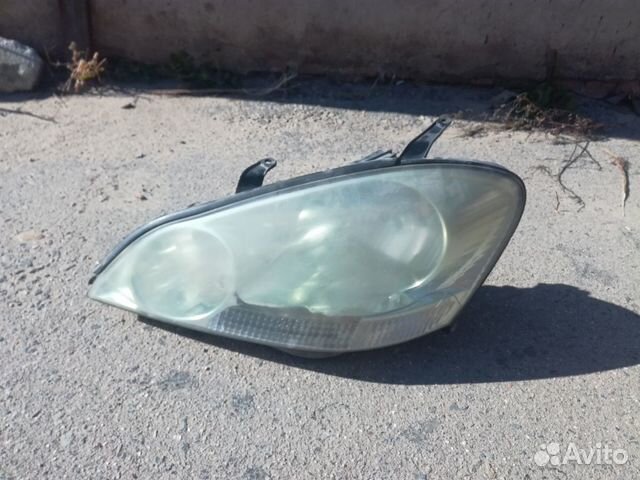 Продам Фару Toyota Ipsum
