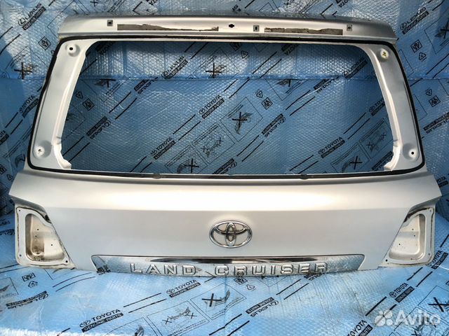 Крышка багажника Toyota Land Cruiser 200 Крышка багажника Toyota Land Cruiser 200