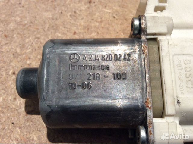 Моторчик стеклоподъемника пправый Mercedes W204 C