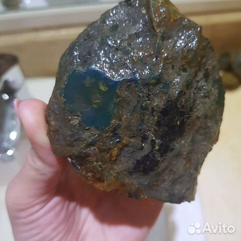 21. Коллекционный голубой Доминиканский янтарь