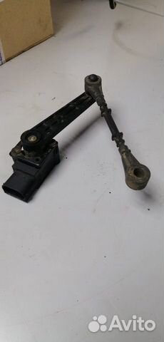 Датчик высоты подвески land rover AH225B732AC