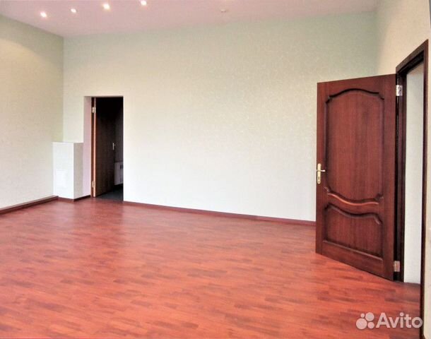 Офисный изолированный блок, 540 м²