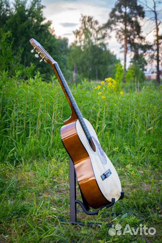 Новая леворукая гитара