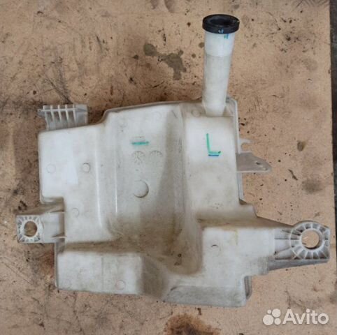 Бачок омывателя Ford Focus 3 2011-2018 1.6L 2014