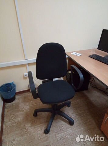 Офисная мебель (столы, стулья, тумбы, шкаф) Офисная мебель (столы, стулья, тумбы, шкаф)